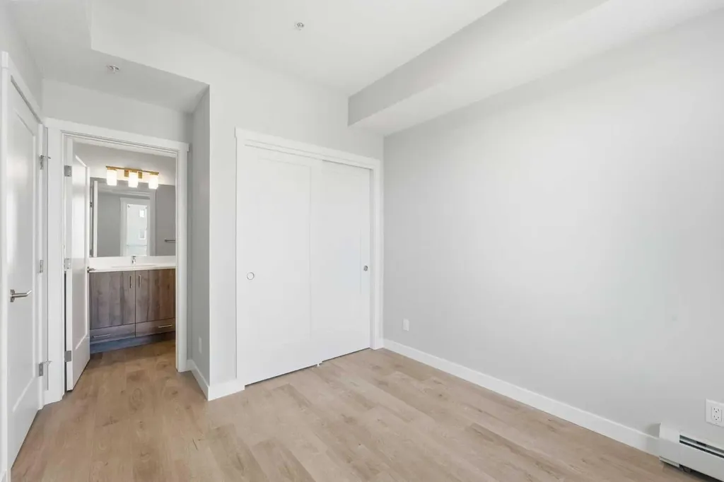 700 Shawnee Square SW Calgary AB T2Y 0Z6