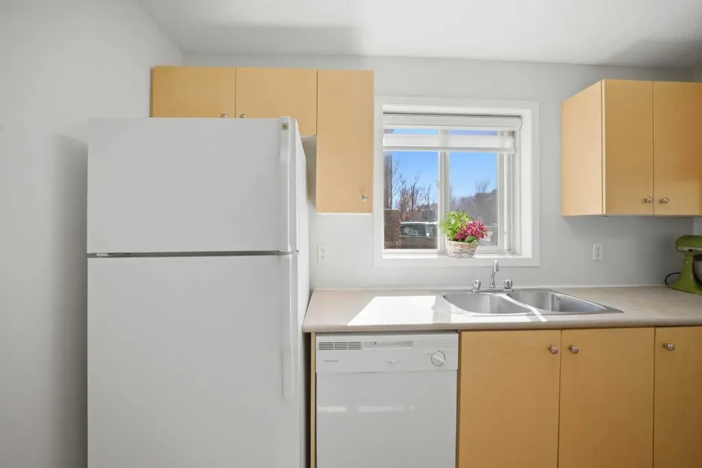 60 Panatella Street NW Calgary AB T3K 0M4
