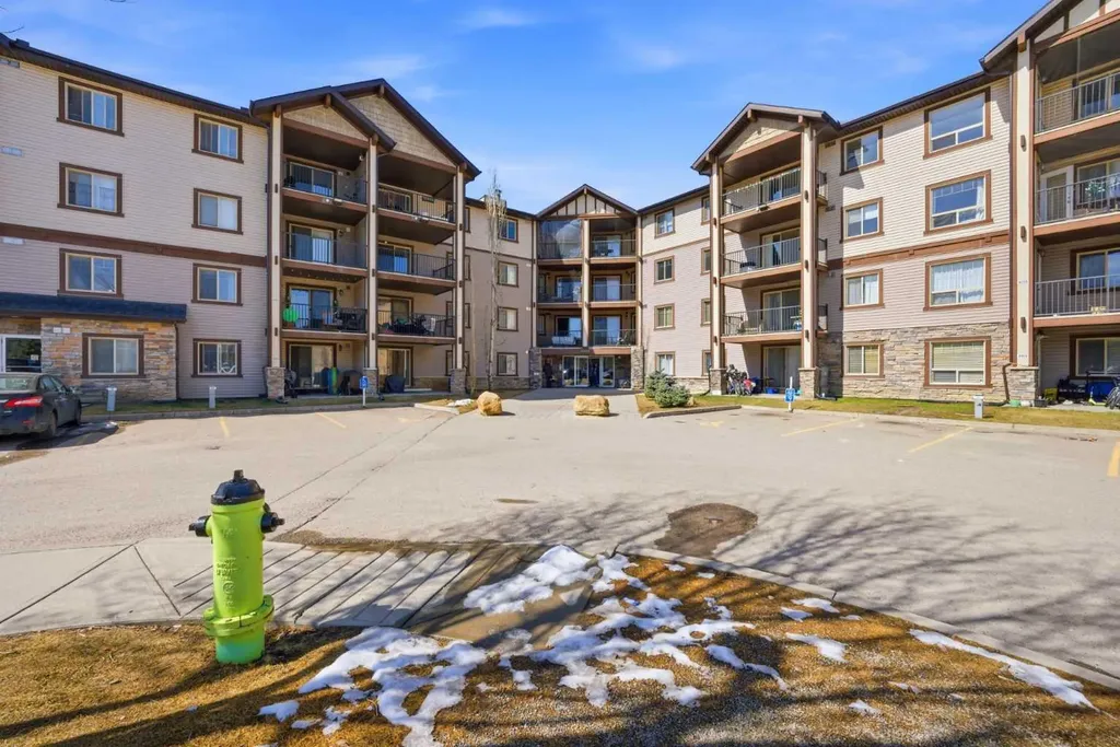 60 Panatella Street NW Calgary AB T3K 0M4