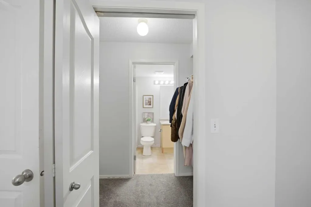 60 Panatella Street NW Calgary AB T3K 0M4