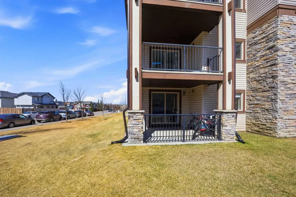 60 Panatella Street NW Calgary AB T3K 0M4