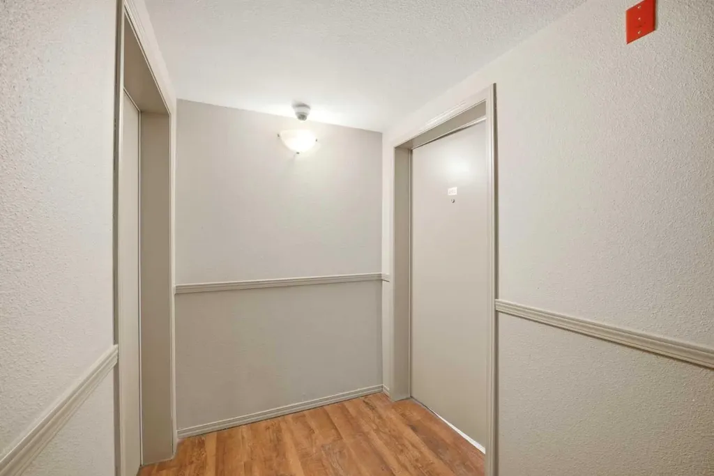 60 Panatella Street NW Calgary AB T3K 0M4