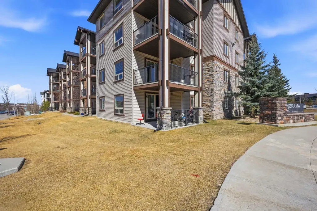 60 Panatella Street NW Calgary AB T3K 0M4