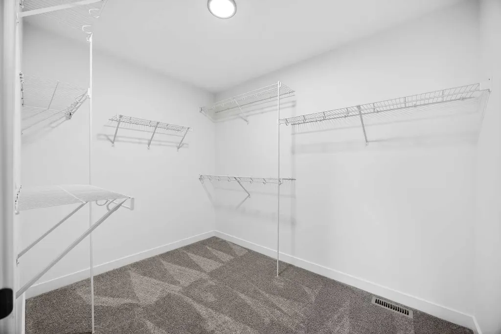214 Bayview Park SW Airdrie AB T4B 4G2