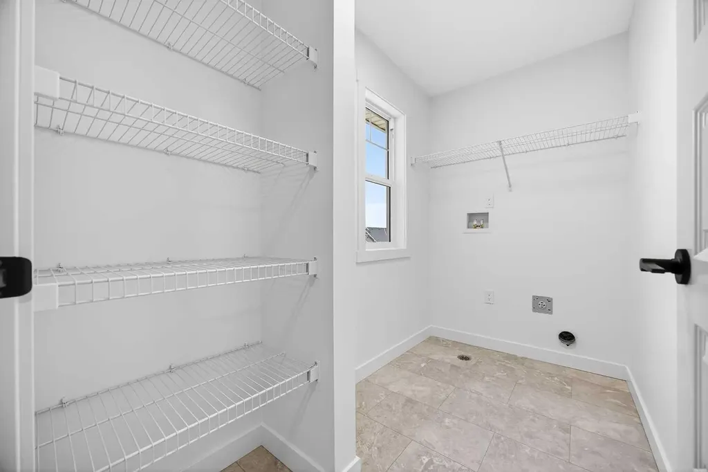 214 Bayview Park SW Airdrie AB T4B 4G2