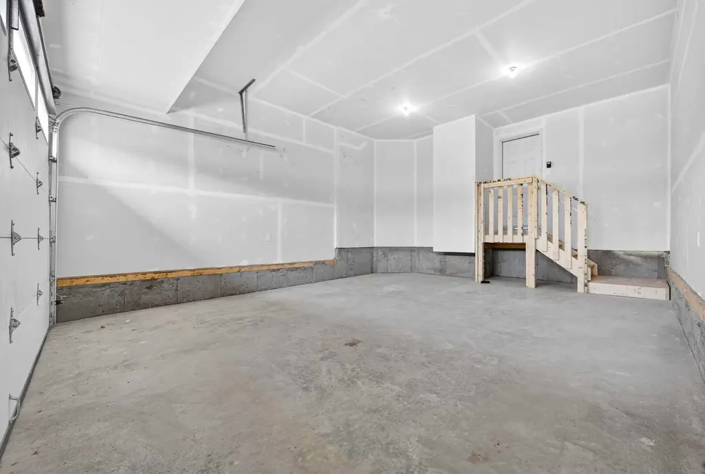 214 Bayview Park SW Airdrie AB T4B 4G2