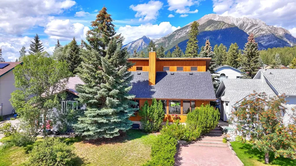 226 Lady Macdonald Drive Canmore AB T1W1H3