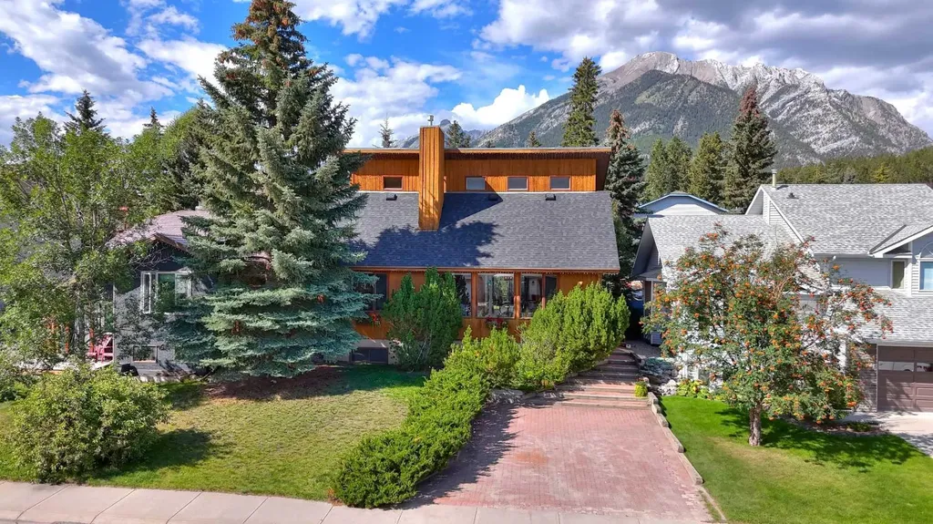 226 Lady Macdonald Drive Canmore AB T1W1H3