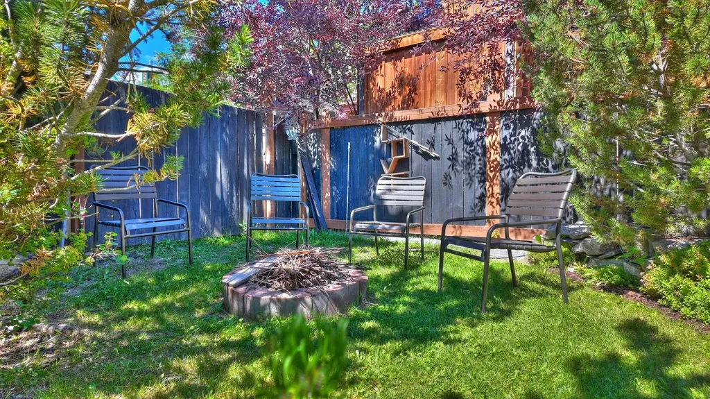 226 Lady Macdonald Drive Canmore AB T1W1H3