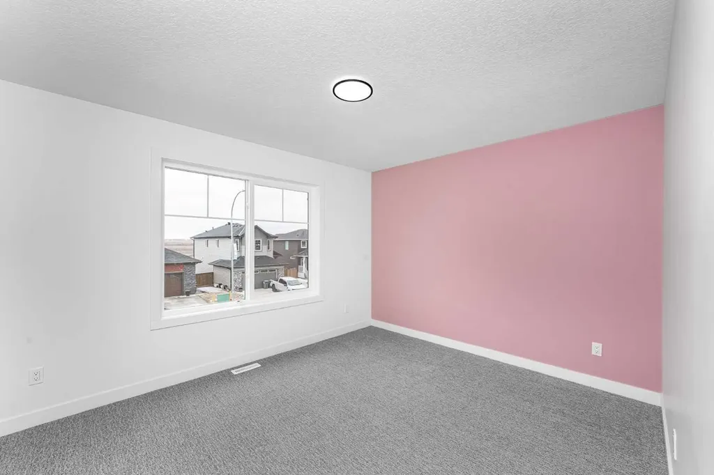 182 Lakewood Crescent Strathmore AB T0J 1Y0