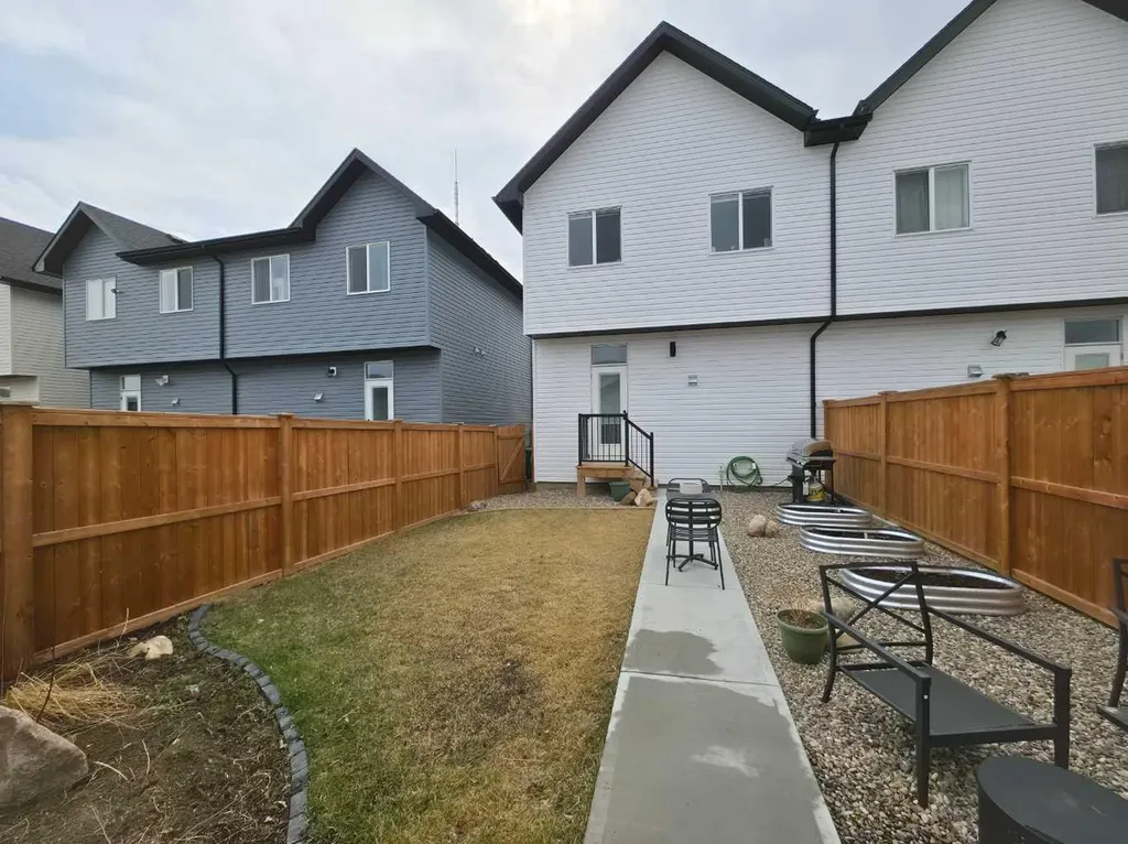 633 Blackwolf Boulevard N Lethbridge AB T1H7H7