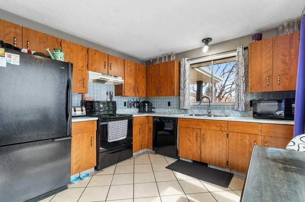 10 Chappel Drive Red Deer AB T4P 2R8