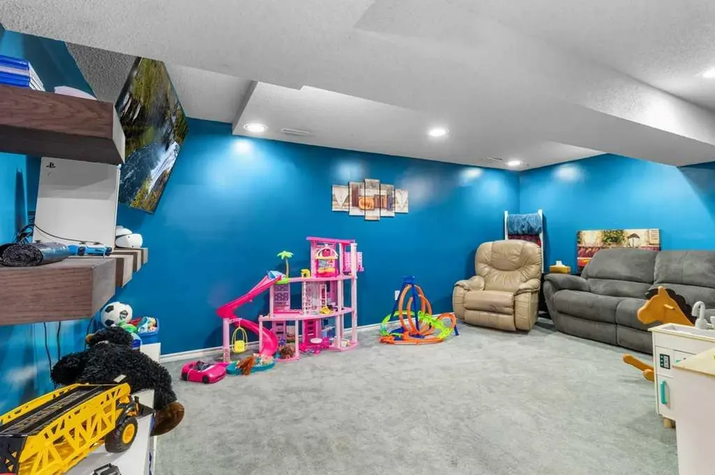 10 Chappel Drive Red Deer AB T4P 2R8