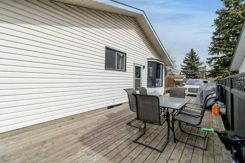 10 Chappel Drive Red Deer AB T4P 2R8