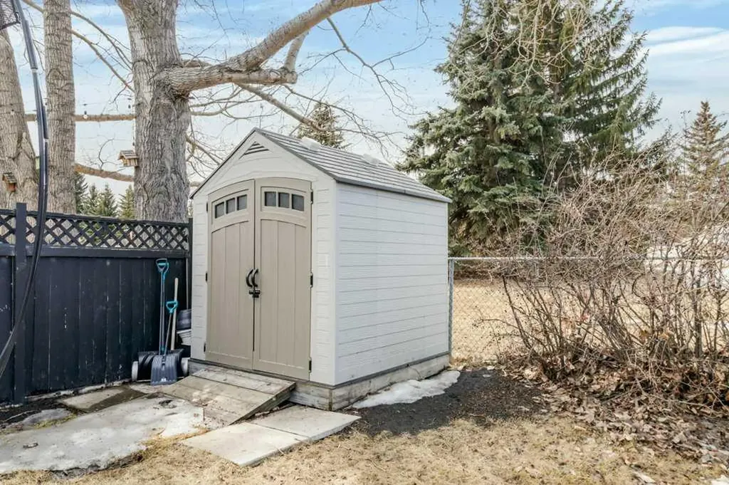 10 Chappel Drive Red Deer AB T4P 2R8