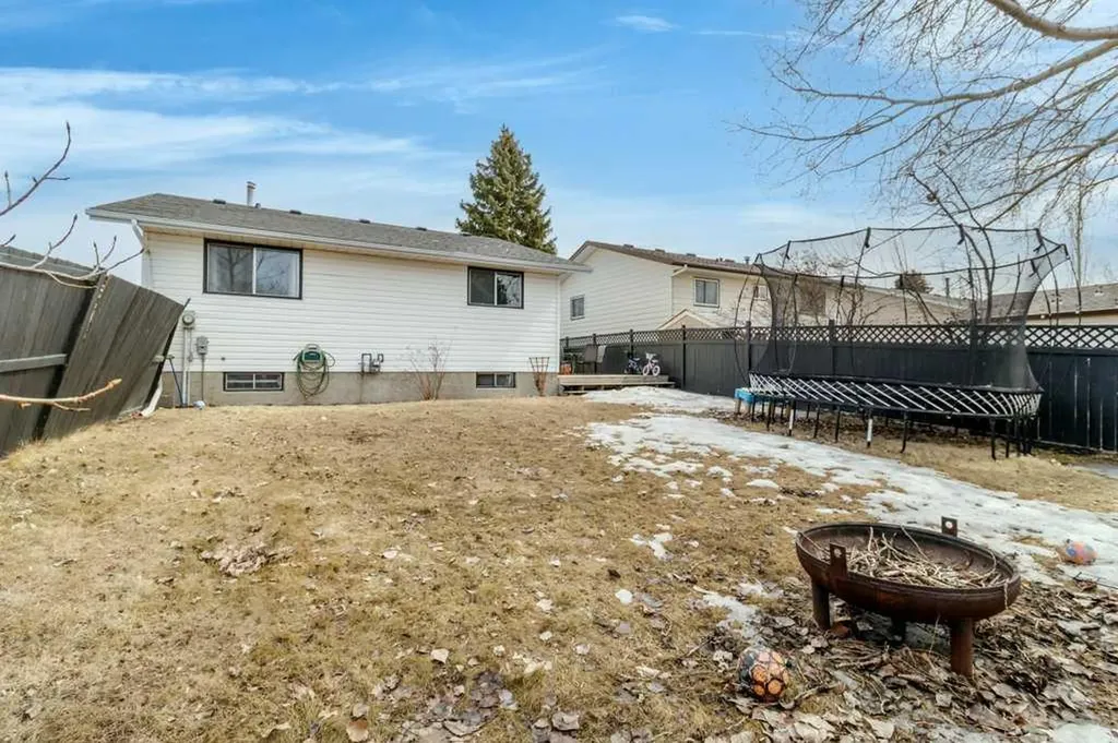 10 Chappel Drive Red Deer AB T4P 2R8