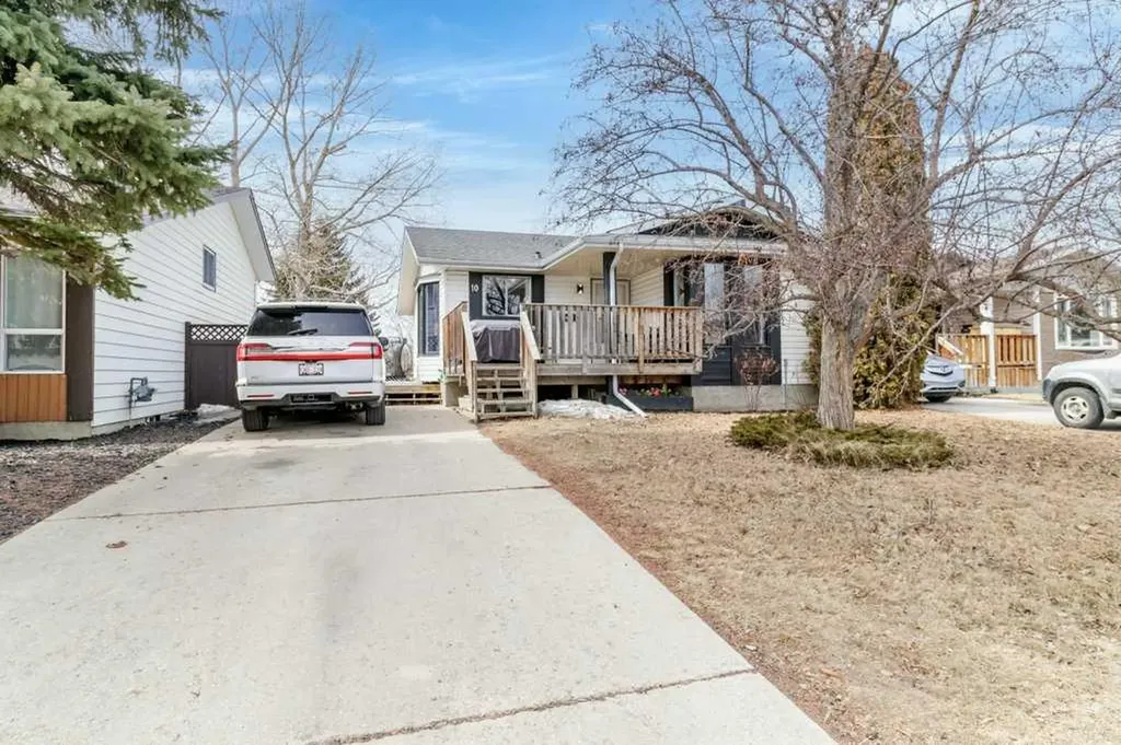 10 Chappel Drive Red Deer AB T4P 2R8