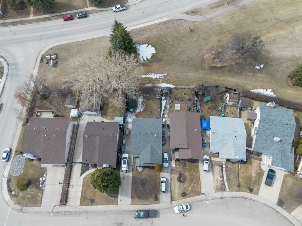 10 Chappel Drive Red Deer AB T4P 2R8