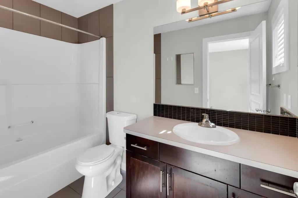 24 Royal Birch Park NW Calgary AB T3G 0B8