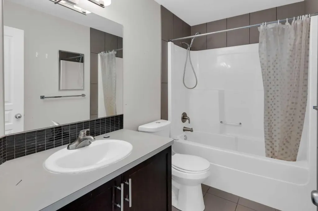 24 Royal Birch Park NW Calgary AB T3G 0B8