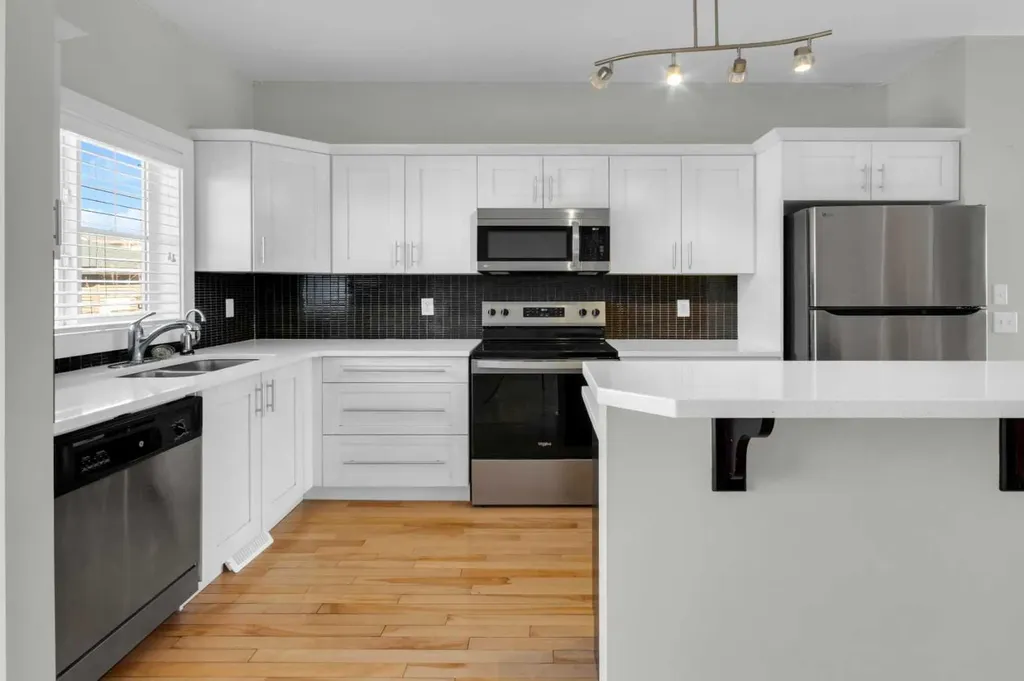 24 Royal Birch Park NW Calgary AB T3G 0B8