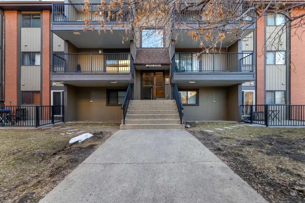 13045 6 Street SW Calgary AB T2W 5H1
