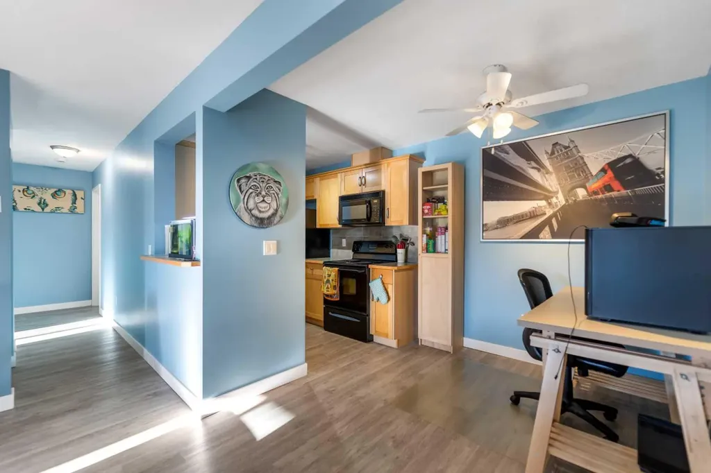 13045 6 Street SW Calgary AB T2W 5H1