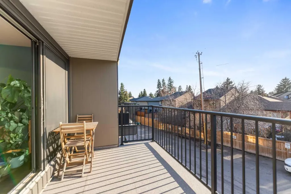 13045 6 Street SW Calgary AB T2W 5H1