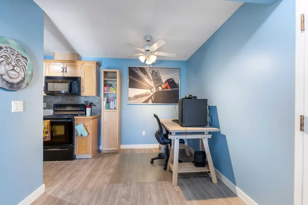 13045 6 Street SW Calgary AB T2W 5H1