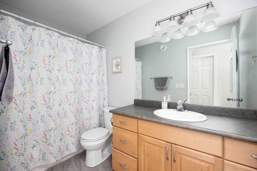 196 Shetland Garden Fort Mcmurray AB T9H 5M5
