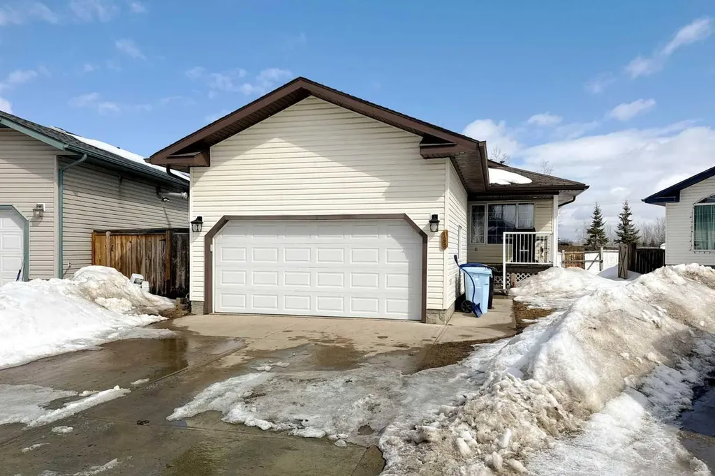 196 Shetland Garden Fort Mcmurray AB T9H 5M5
