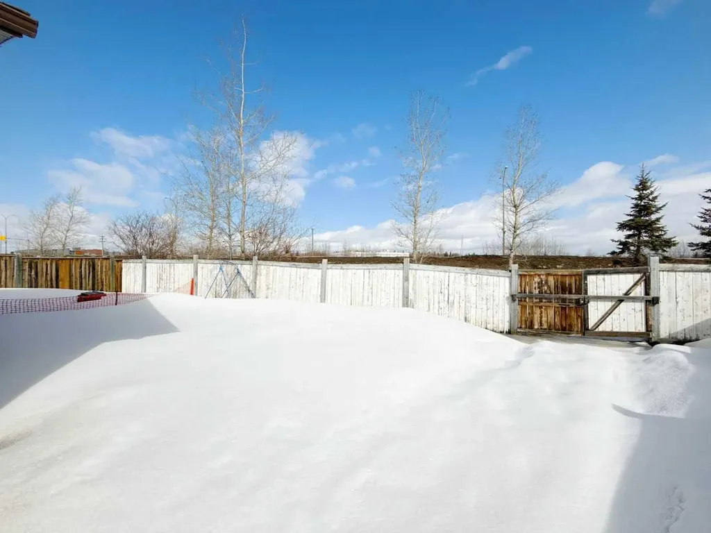 196 Shetland Garden Fort Mcmurray AB T9H 5M5