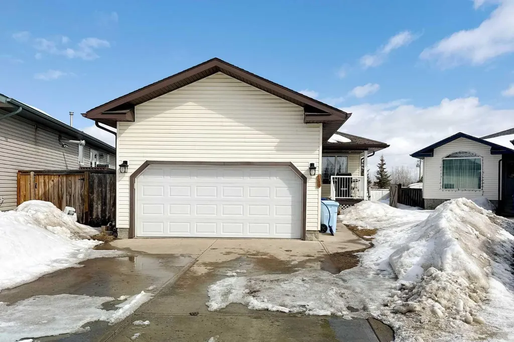 196 Shetland Garden Fort Mcmurray AB T9H 5M5