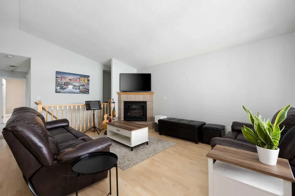 196 Shetland Garden Fort Mcmurray AB T9H 5M5