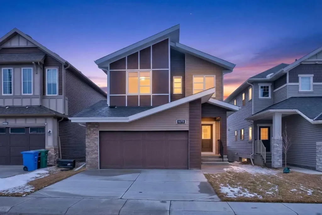 1173 Chinook Gate Bay SW Airdrie AB T4B 5J2
