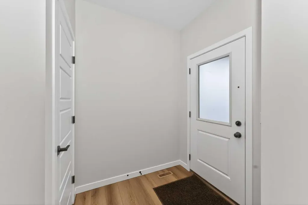 1173 Chinook Gate Bay SW Airdrie AB T4B 5J2