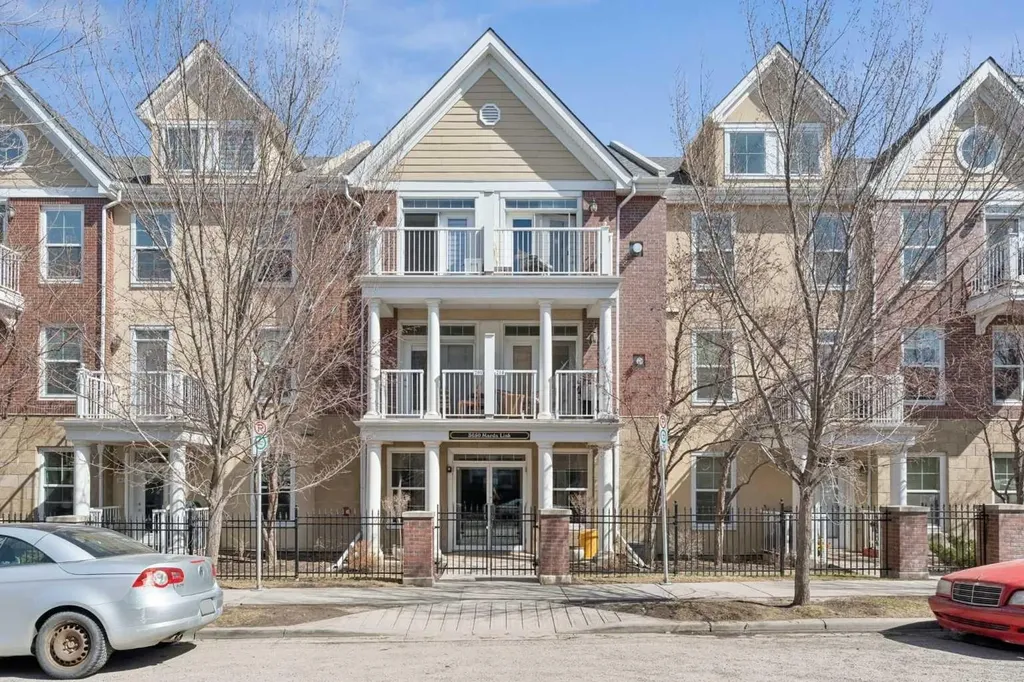 3650 Marda Link SW Calgary AB T2T 6G9
