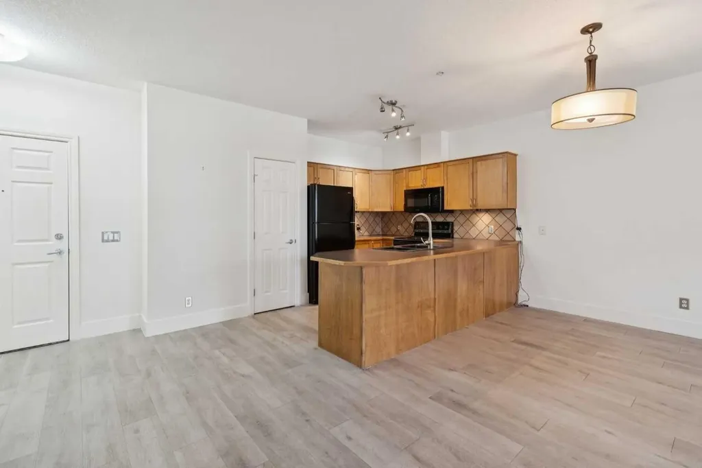 3650 Marda Link SW Calgary AB T2T 6G9