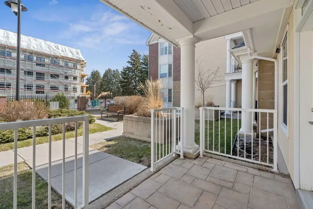 3650 Marda Link SW Calgary AB T2T 6G9