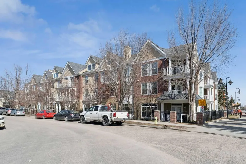 3650 Marda Link SW Calgary AB T2T 6G9