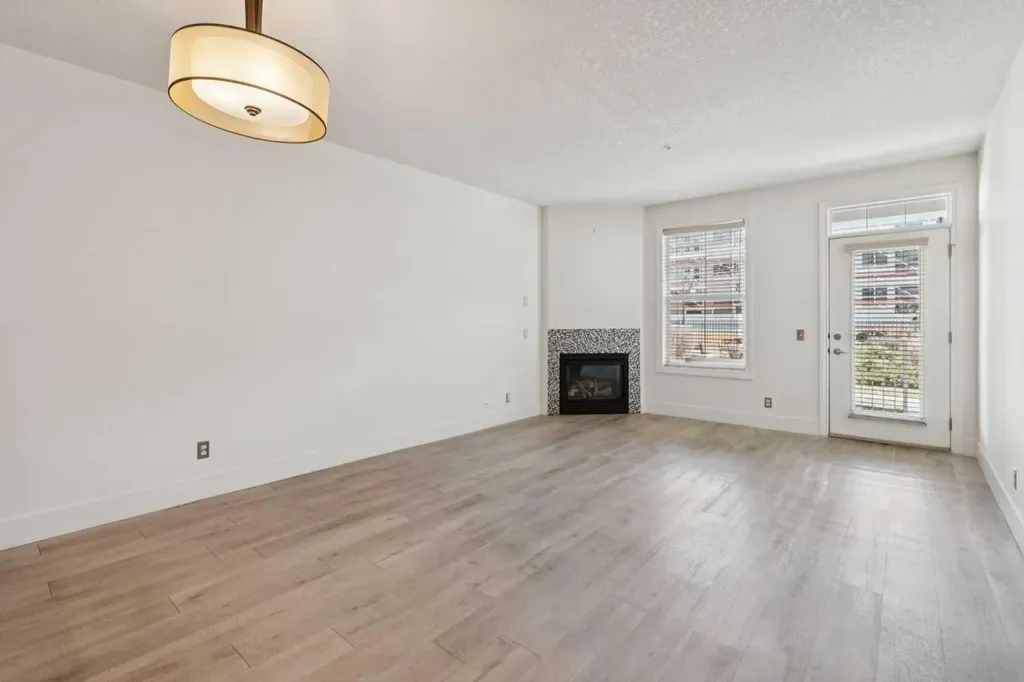 3650 Marda Link SW Calgary AB T2T 6G9