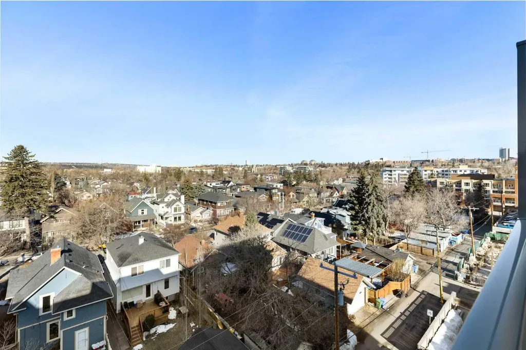 301 10 Street NW Calgary AB T2N 1V5