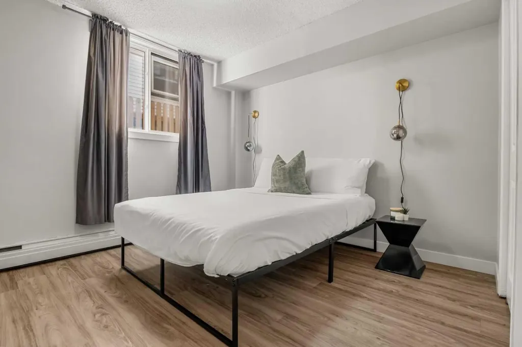 313 20 Avenue SW Calgary AB T2S 0E6