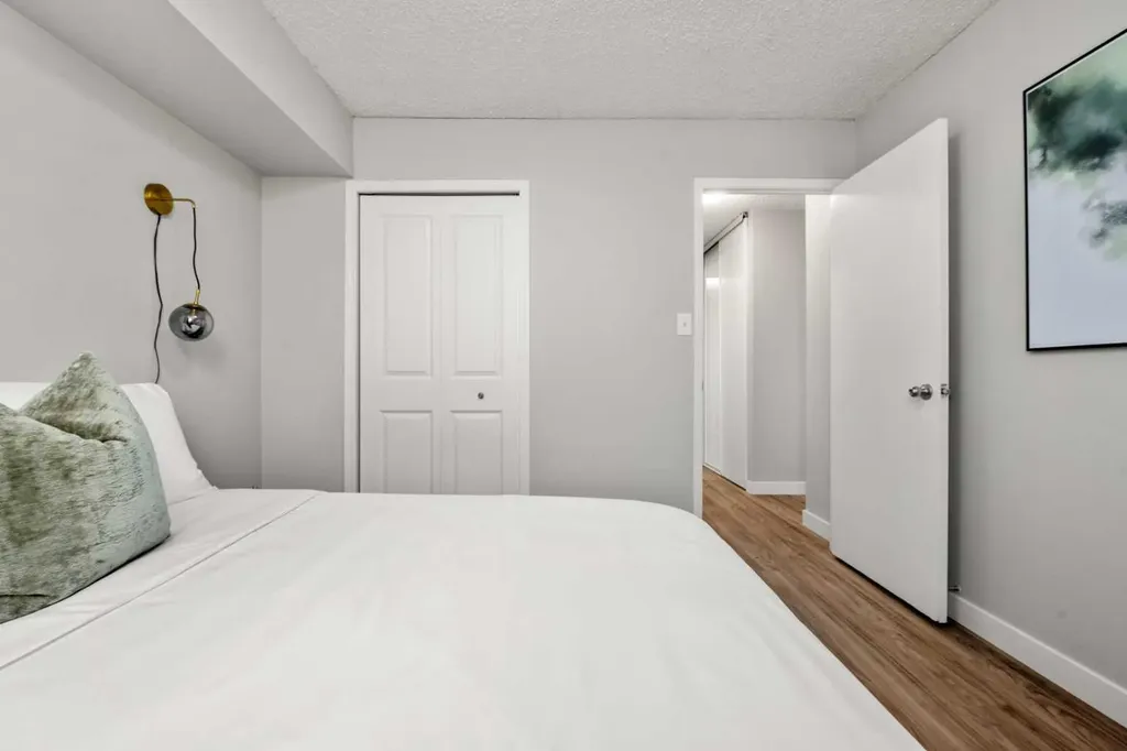 313 20 Avenue SW Calgary AB T2S 0E6