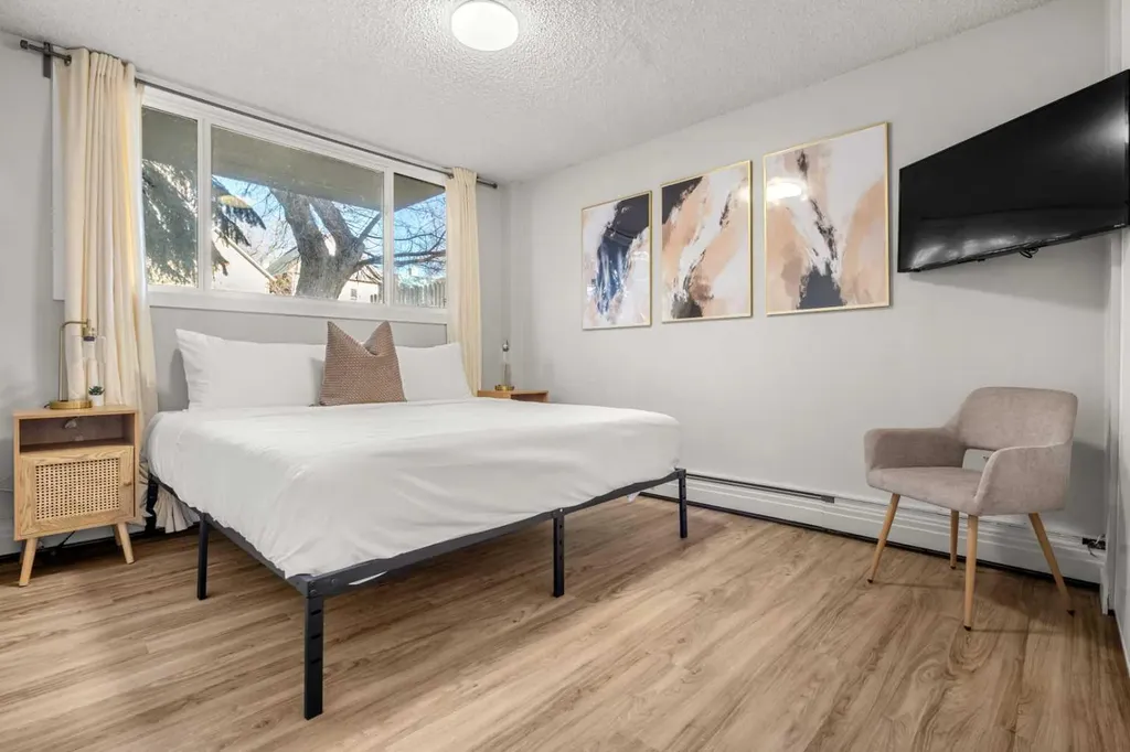 313 20 Avenue SW Calgary AB T2S 0E6