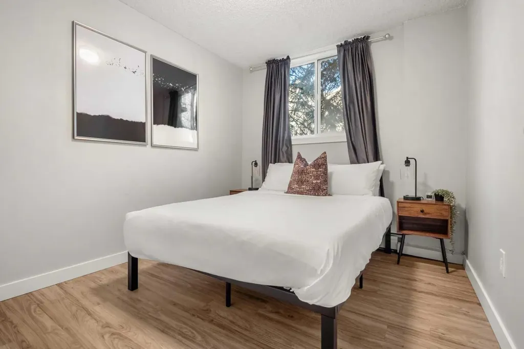 313 20 Avenue SW Calgary AB T2S 0E6
