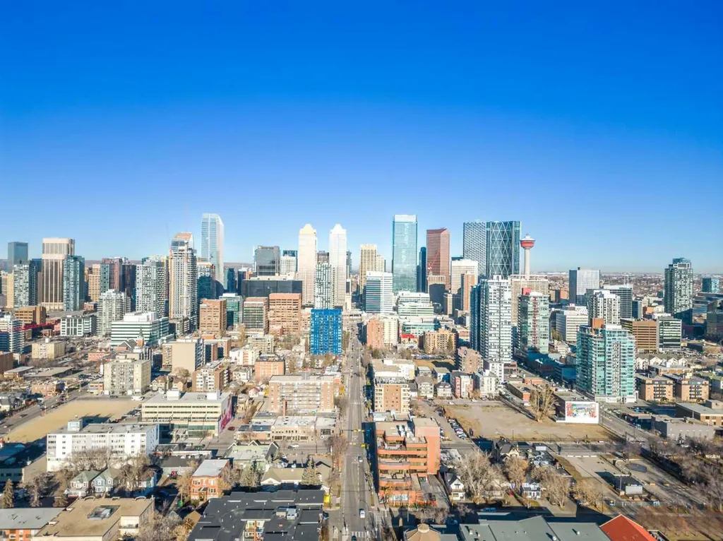 313 20 Avenue SW Calgary AB T2S 0E6