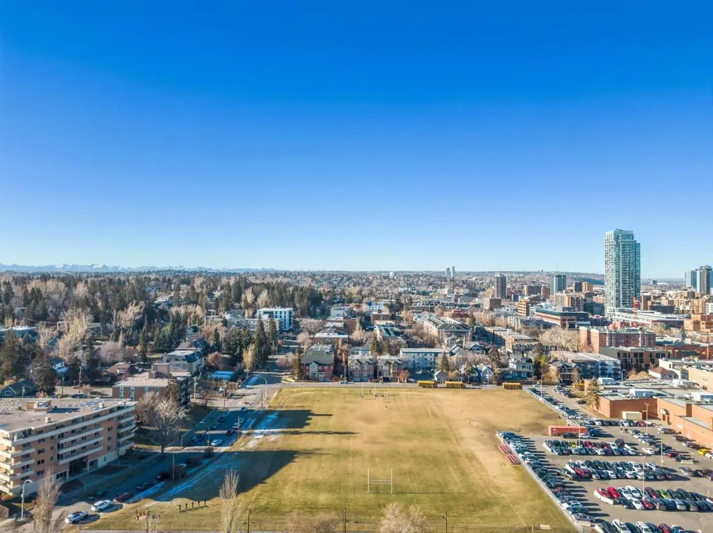 313 20 Avenue SW Calgary AB T2S 0E6