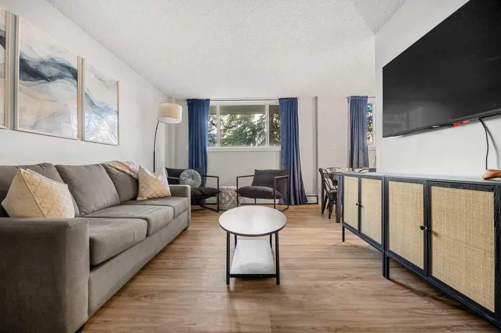 313 20 Avenue SW Calgary AB T2S 0E6