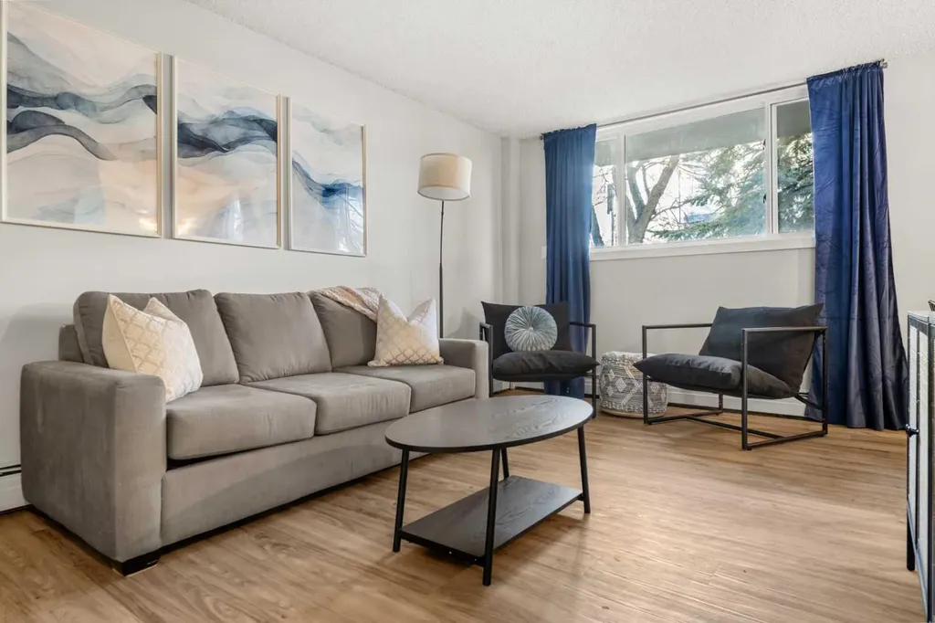313 20 Avenue SW Calgary AB T2S 0E6